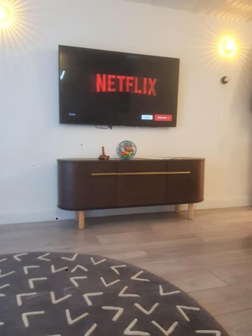 Luton Town Centre Executive Apartment Esterno foto